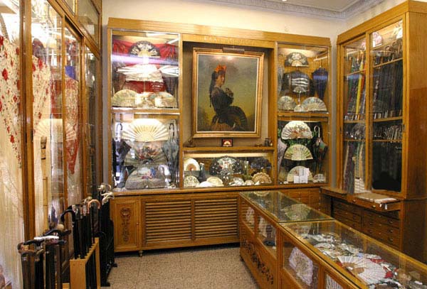 Interior actual tienda sol (2)
